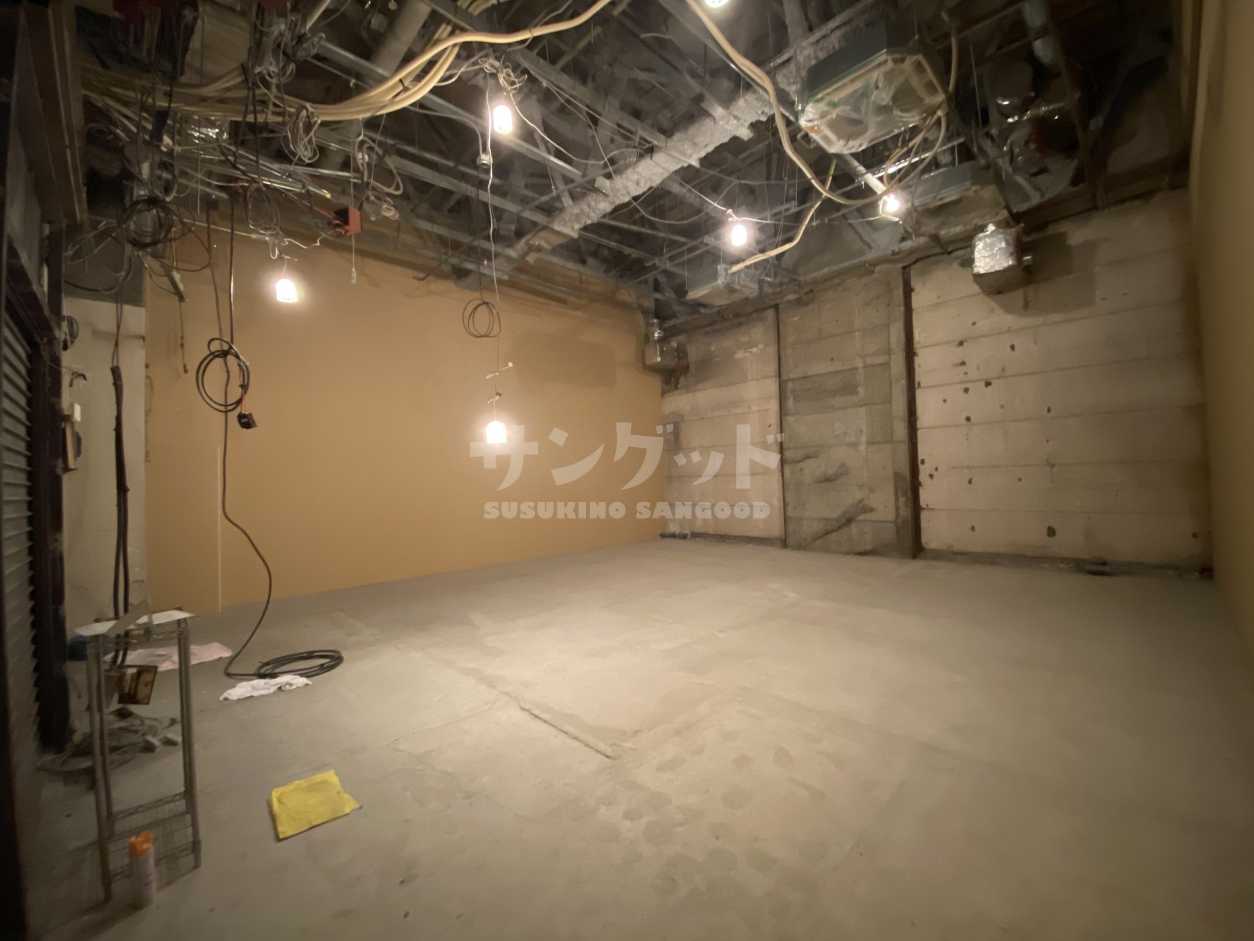 photo1