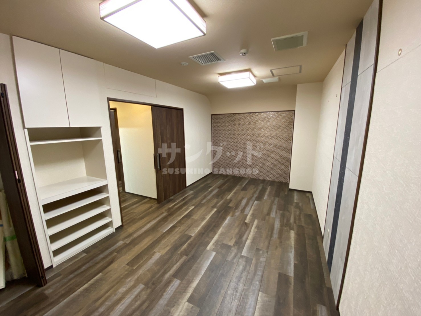 photo1