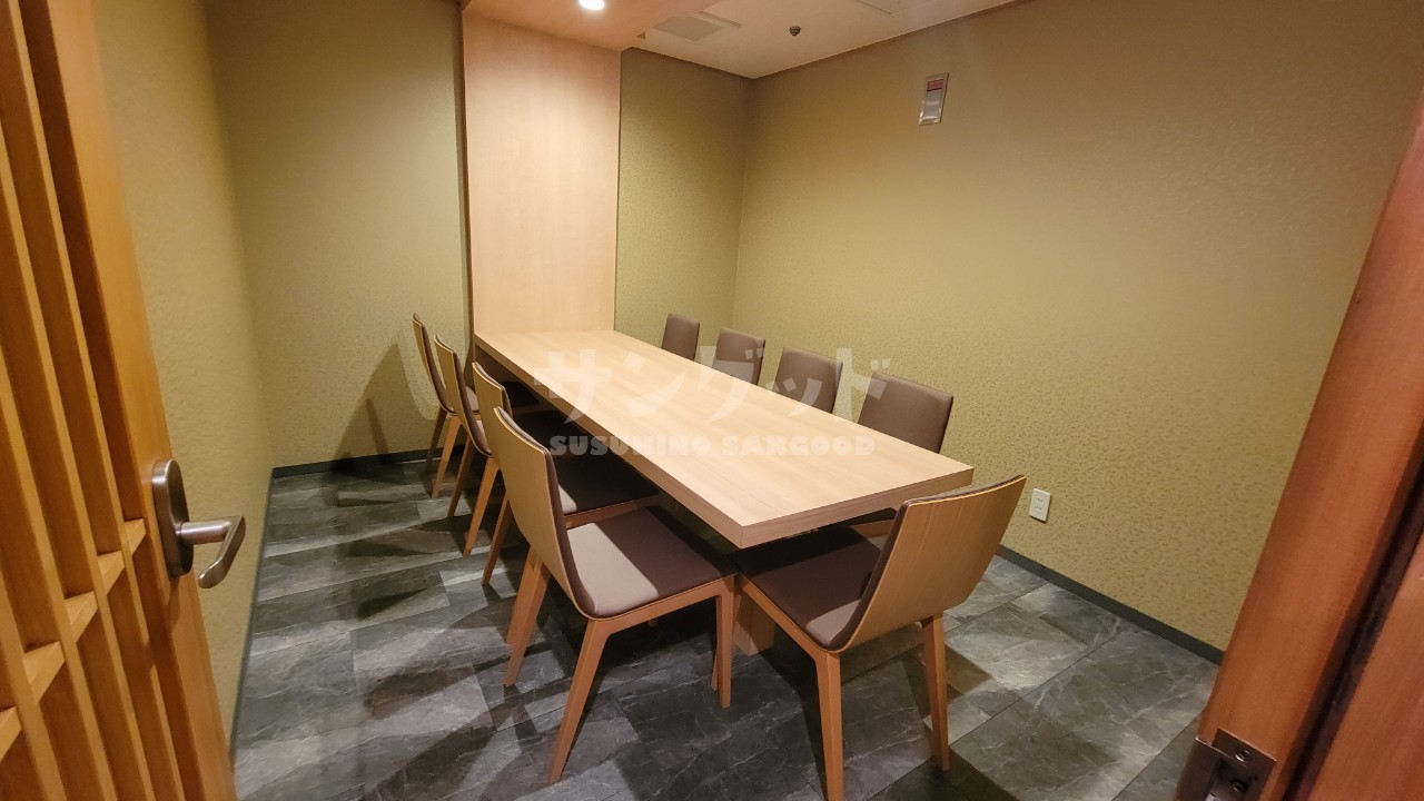 photo1