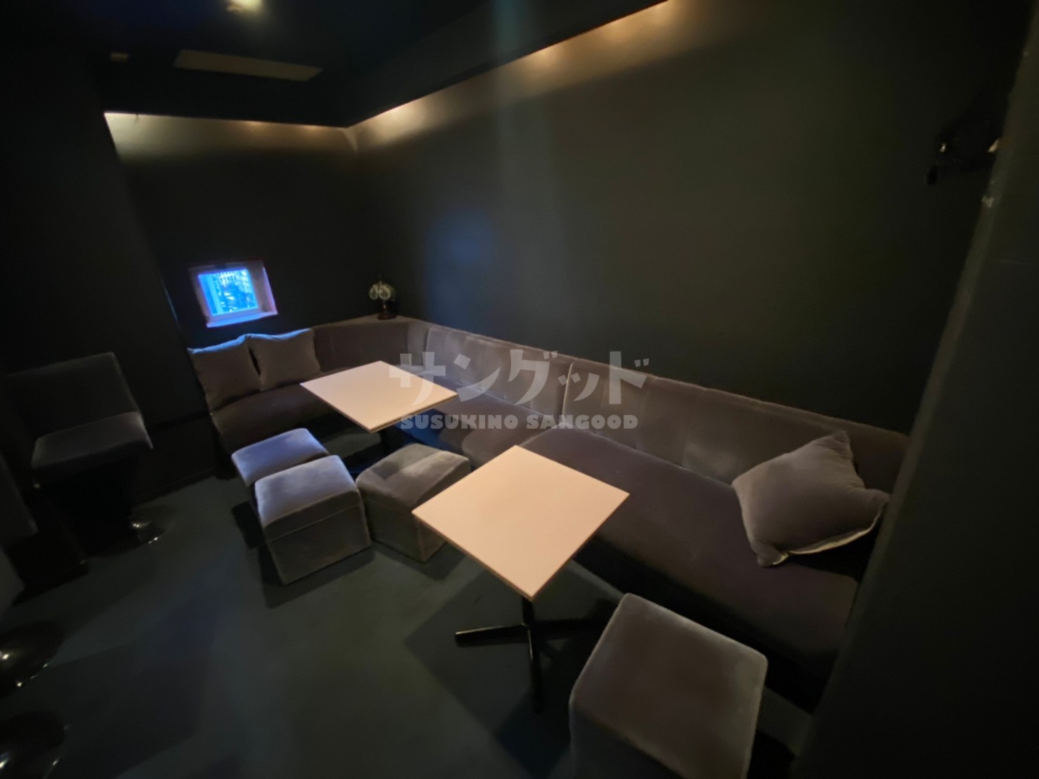 photo1