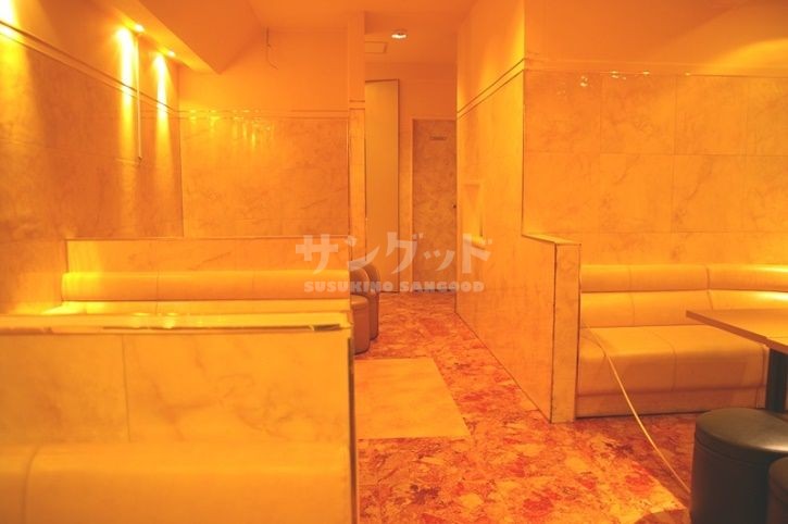 photo1