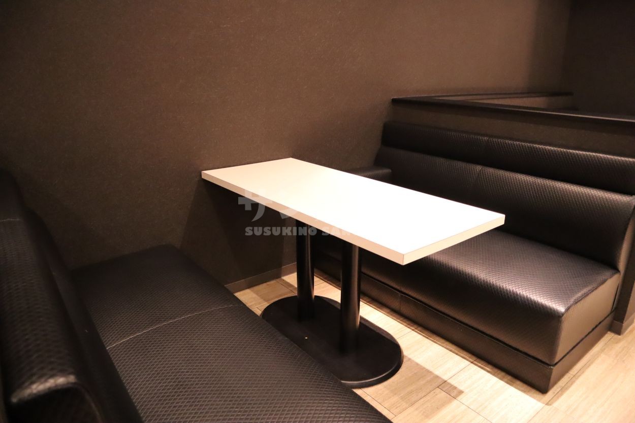 photo1