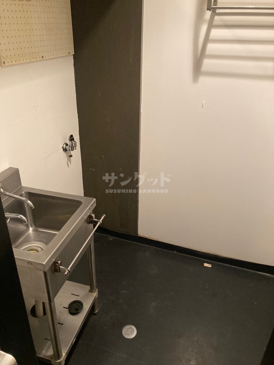 LC2号館（旧NASAユニバーサルビル）