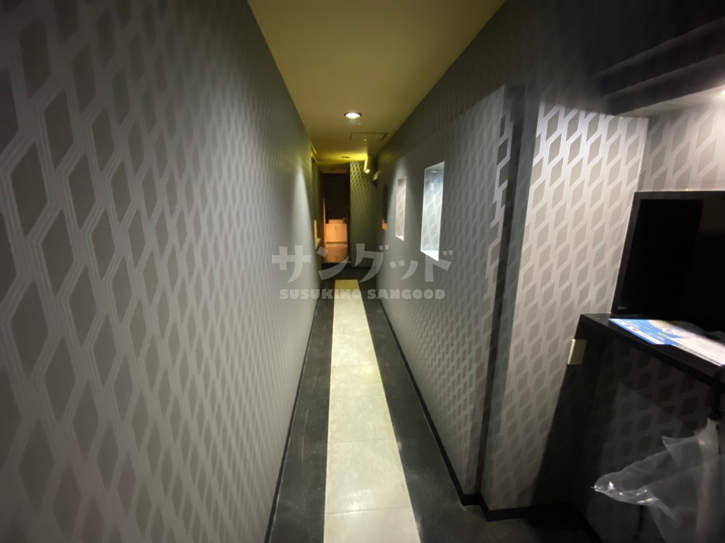 photo1