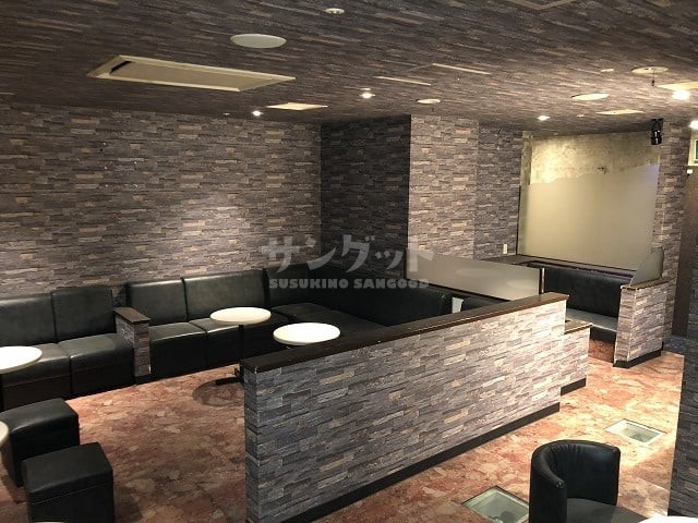 photo1