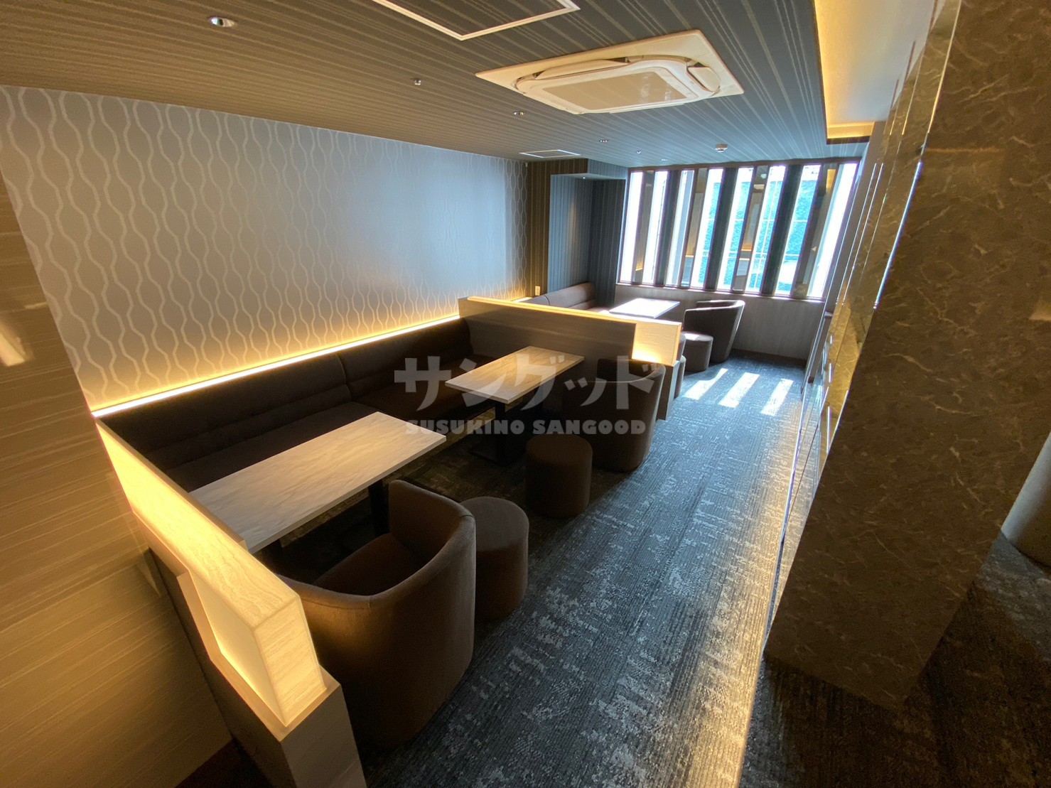 photo1