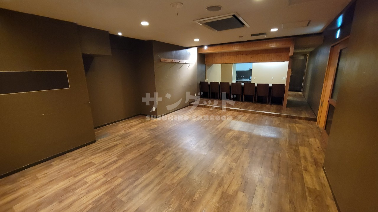 photo1