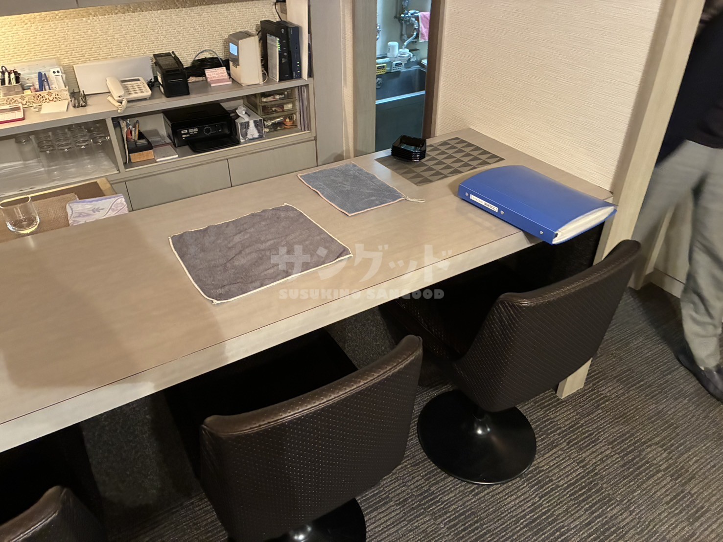 photo1