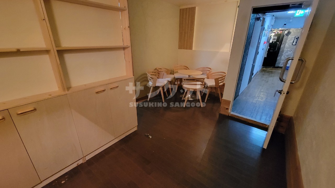 photo1