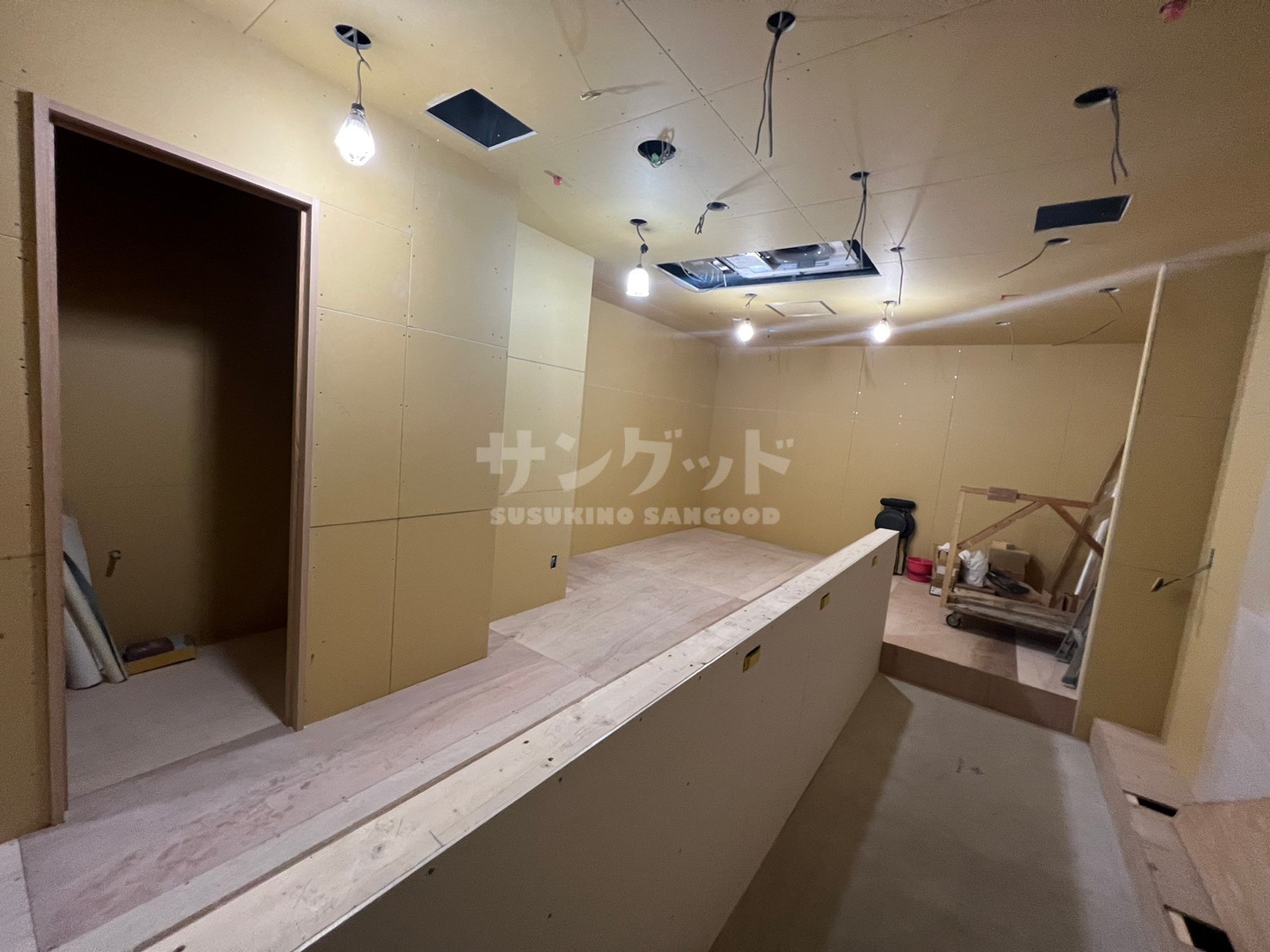 サイバーシティビル