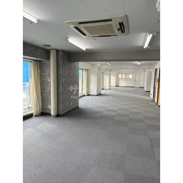 photo1