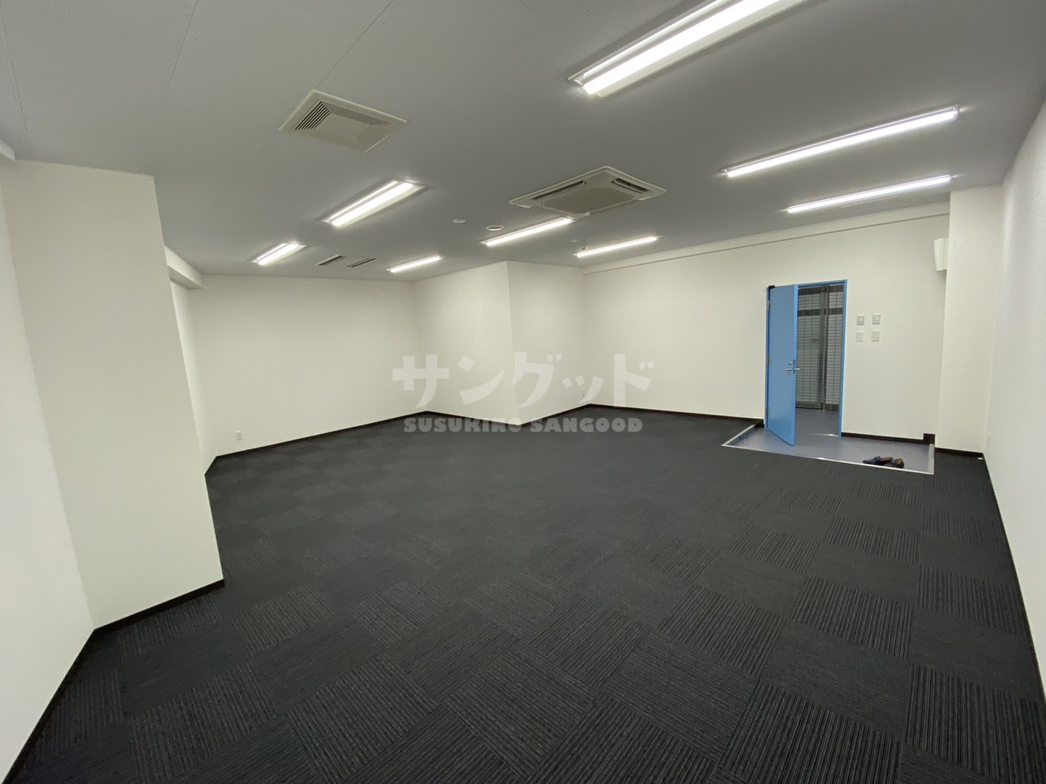 photo1
