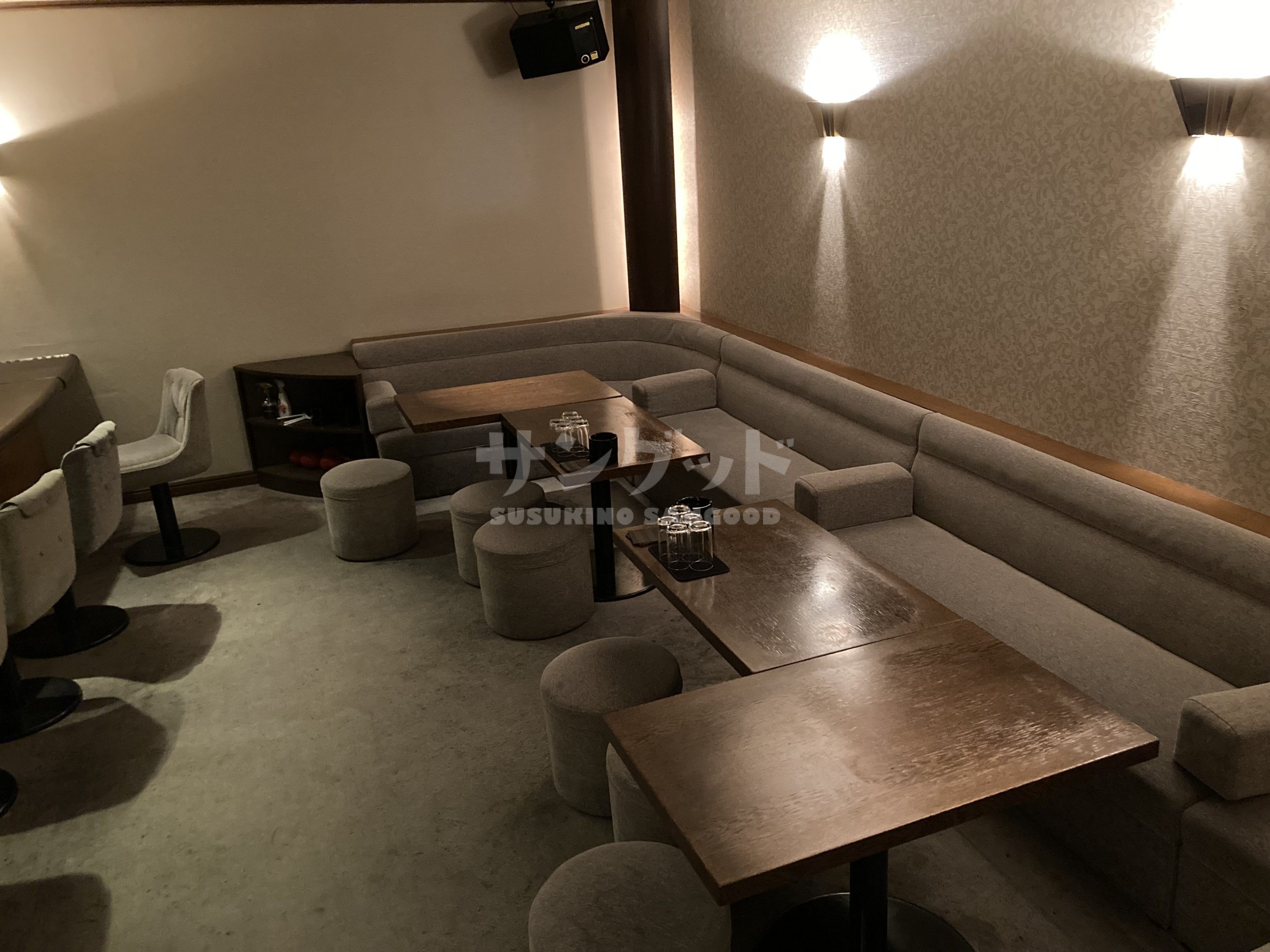 photo1