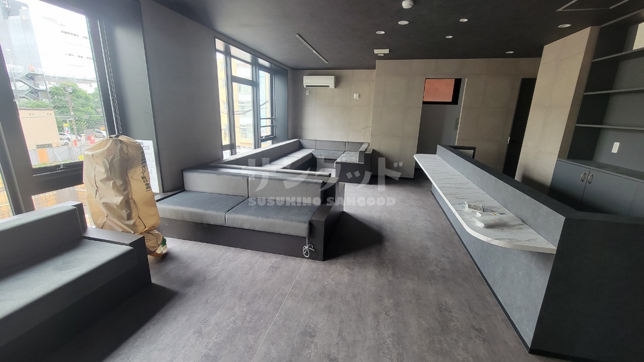 photo1