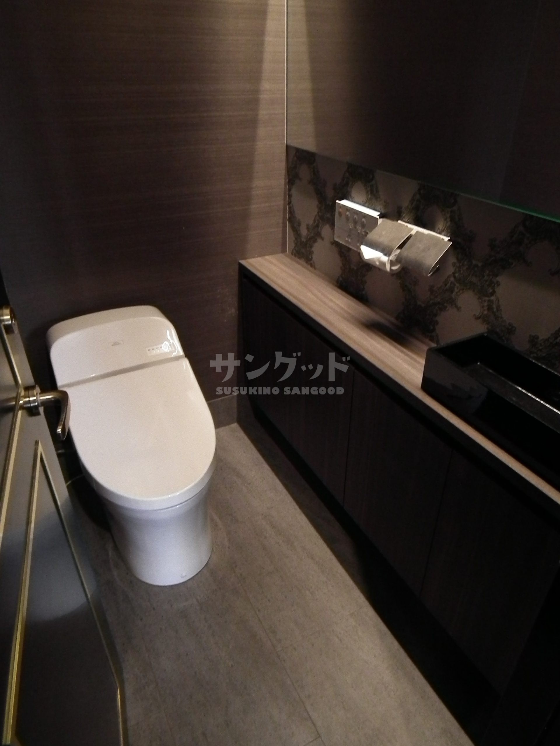 N・スタービル