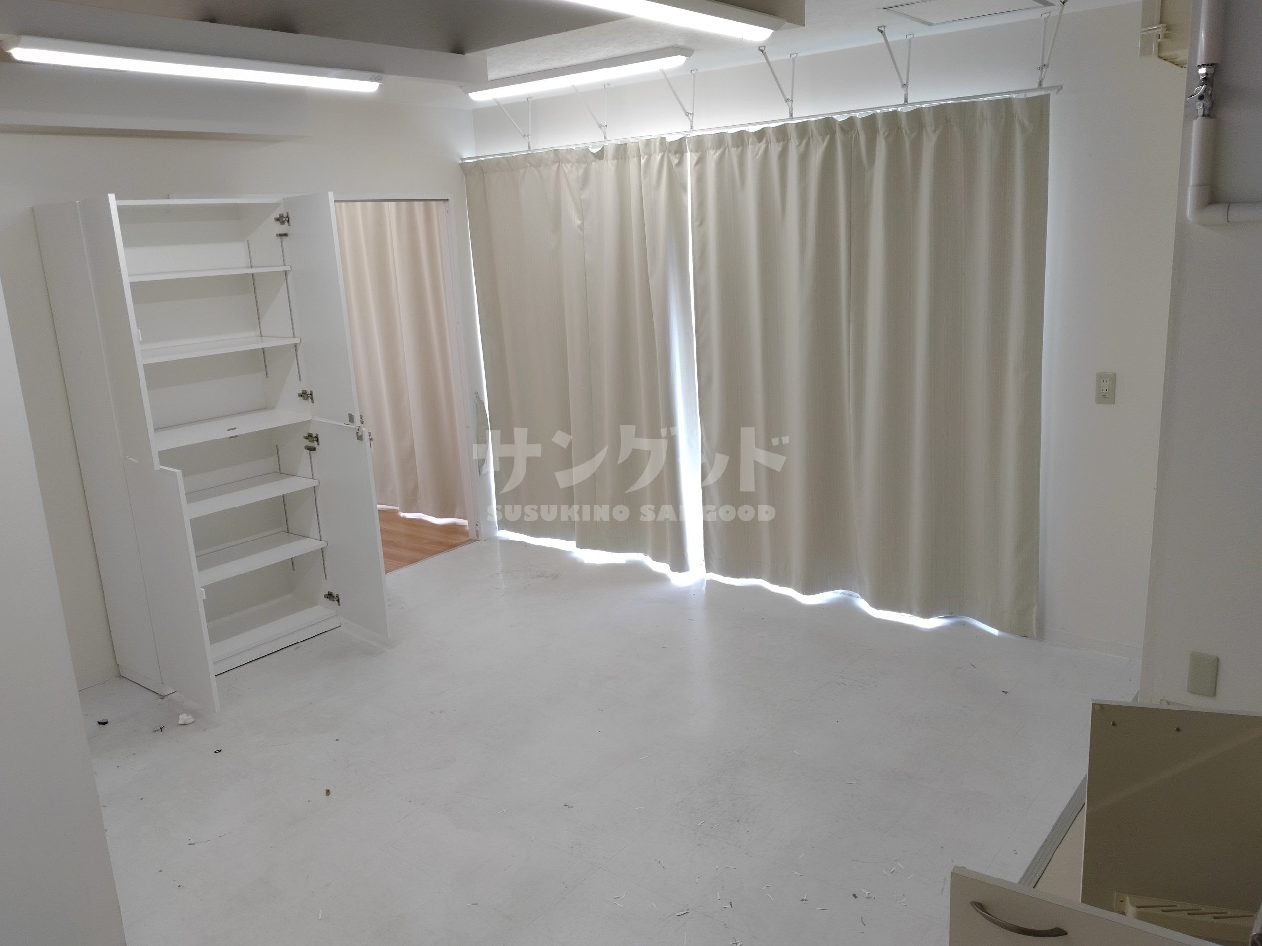 photo1