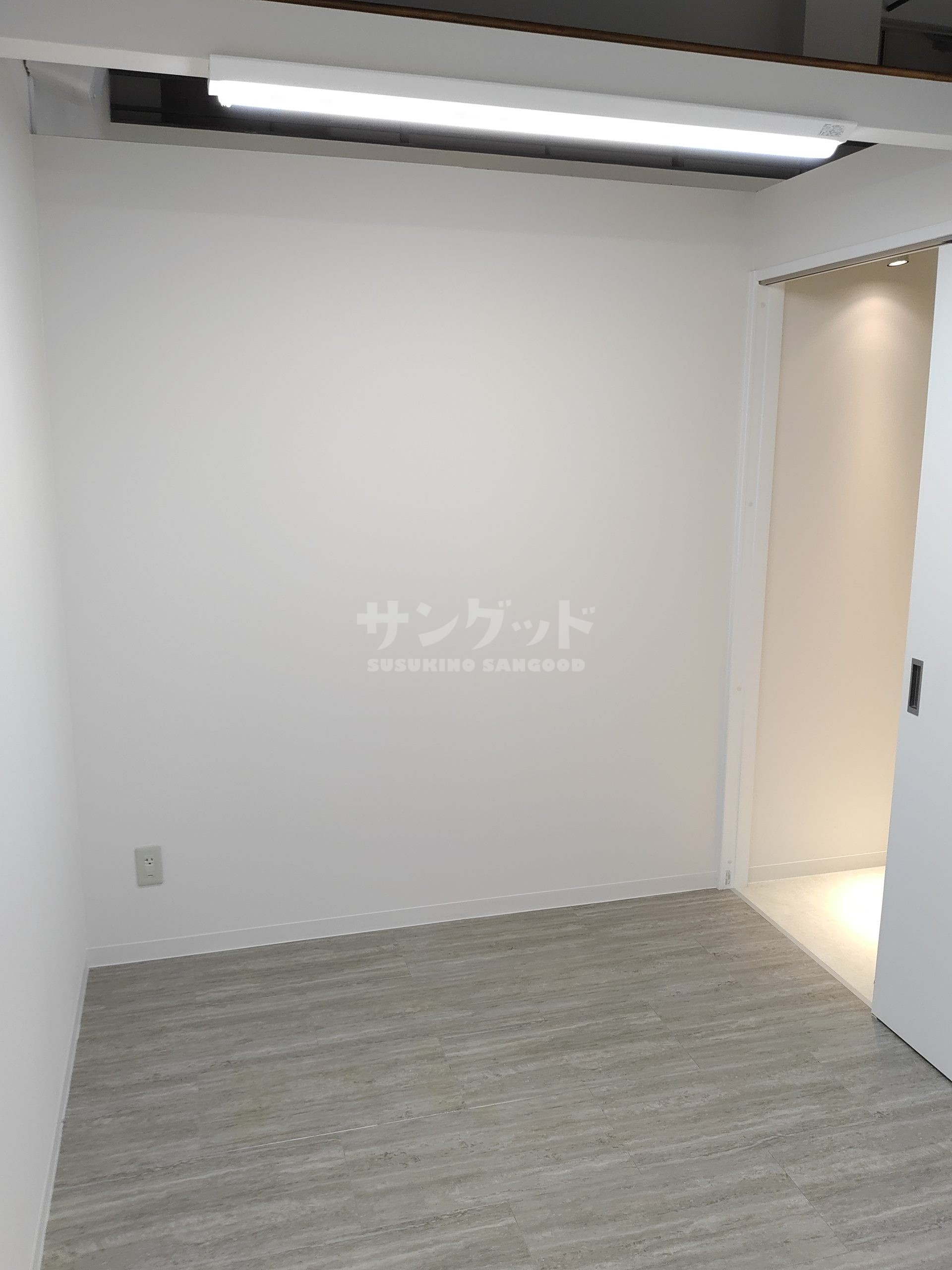 N・メッセビル