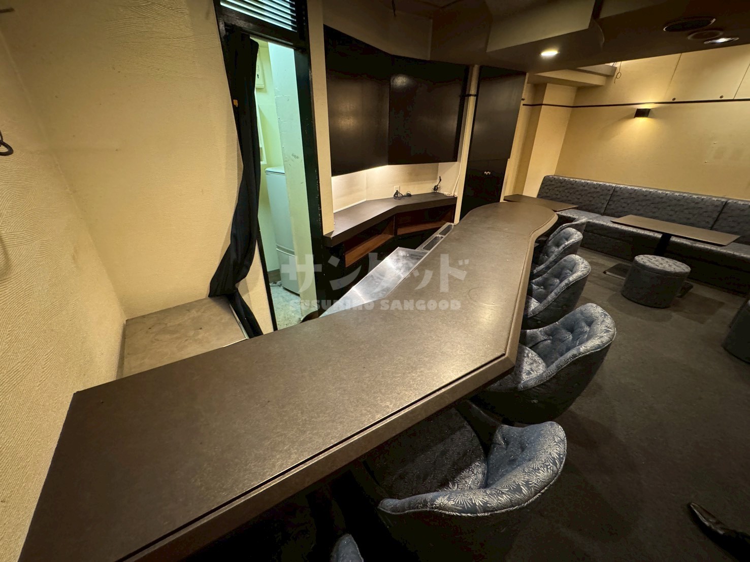 photo1