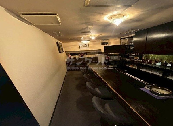 シャンゼリゼ・ビル